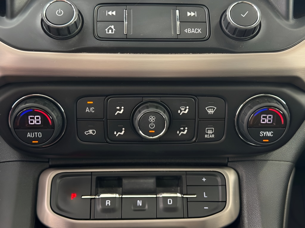 2020 GMC Acadia Denali - Photo 31