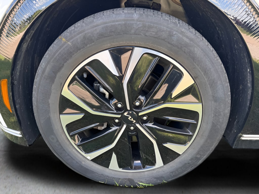 2023 Kia EV6 Wind - Photo 34