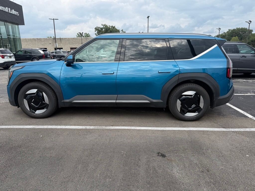 Used 2024 Kia EV9 Wind SUV