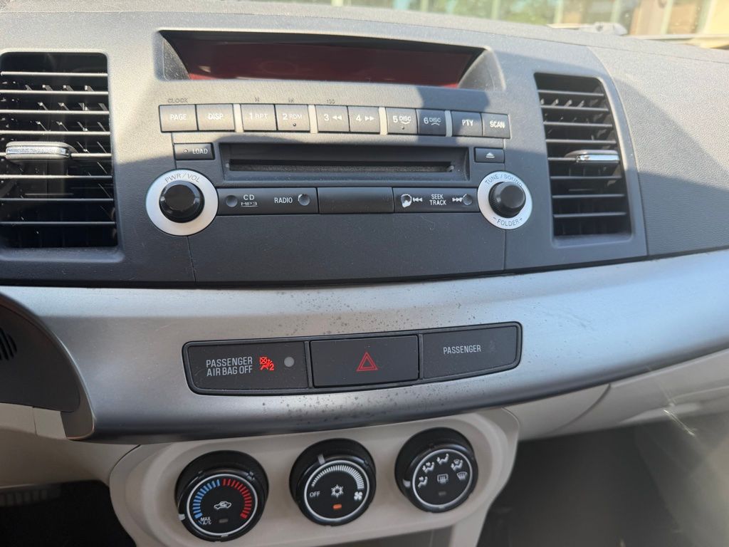 2011 Mitsubishi Lancer ES - Photo 9