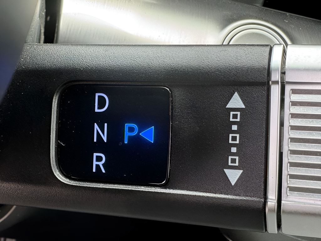 2024 Hyundai Kona Limited - Photo 32