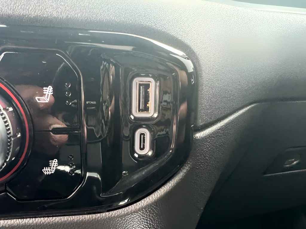 Photo 33
