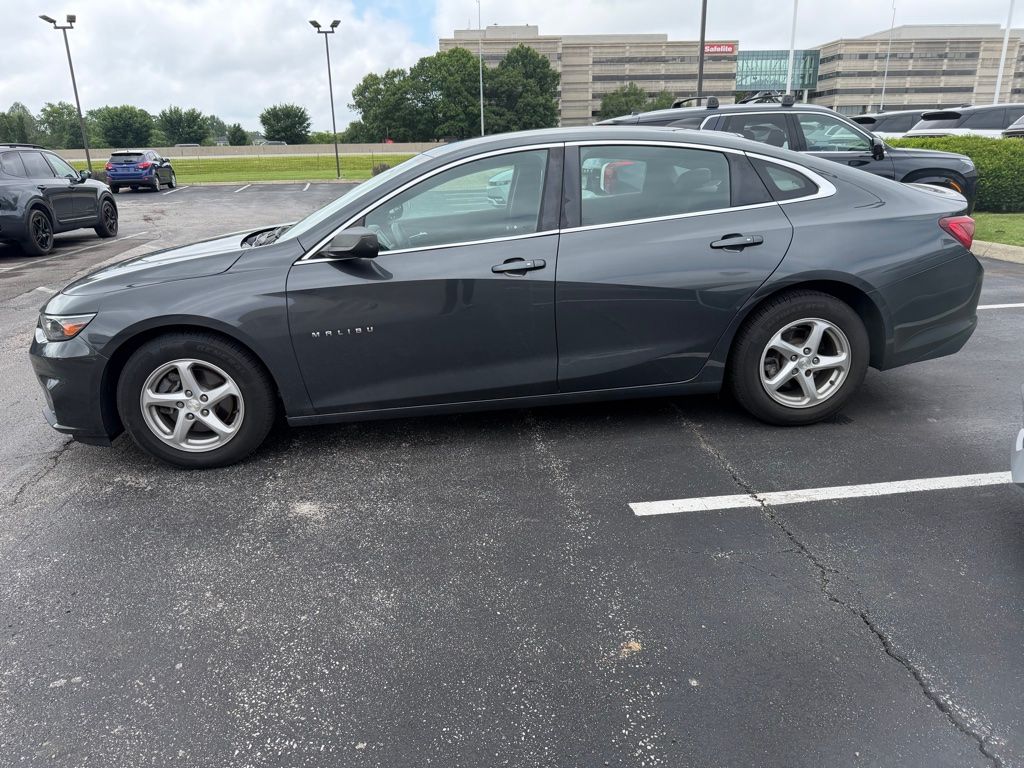 2018 Chevrolet Malibu 1LS's photo