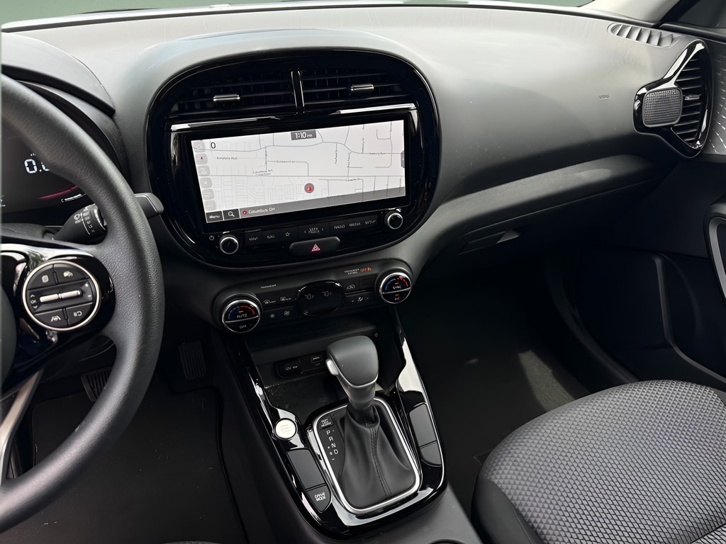 2023 Kia Soul S - Photo 26