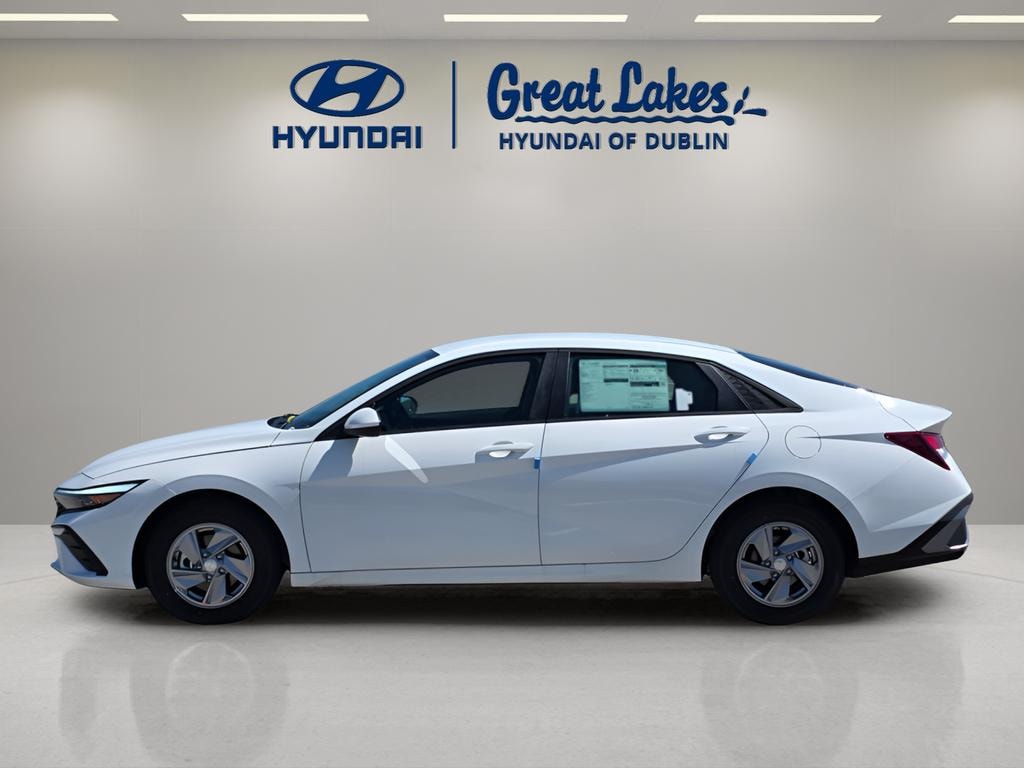 New 2026 Hyundai Elantra SE Sedan