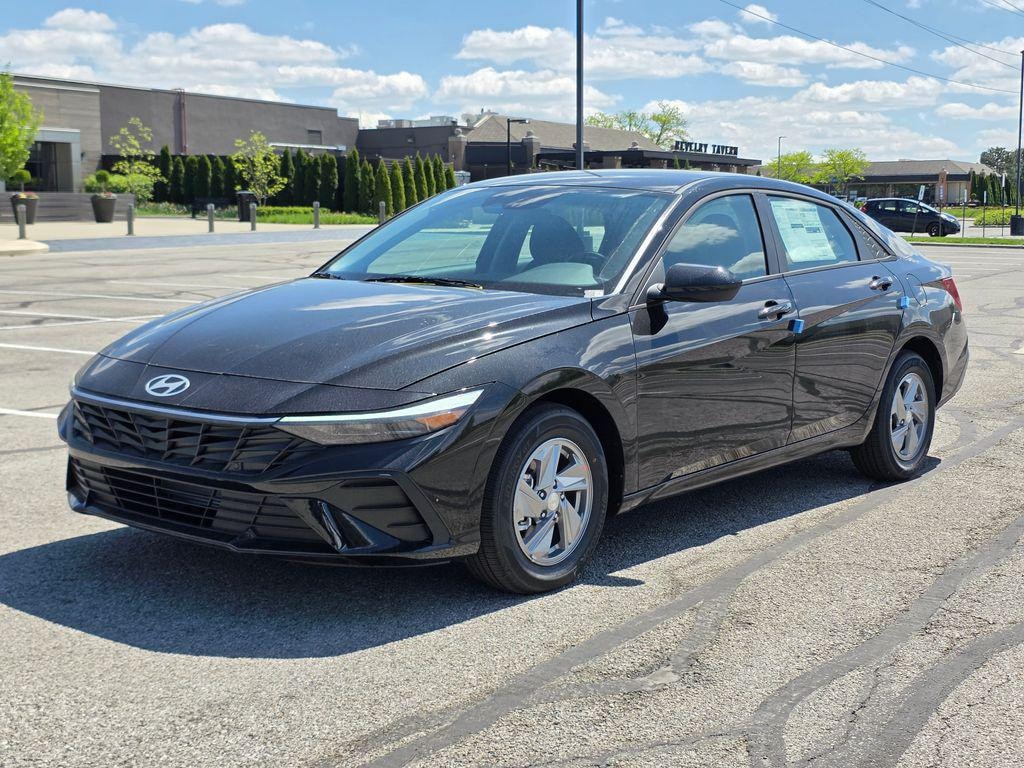 New 2026 Hyundai Elantra SE Sedan