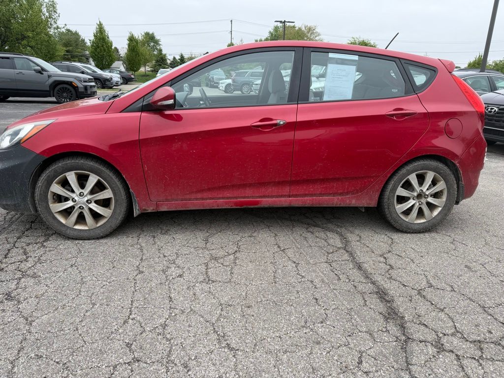 2013 Hyundai Accent SE
