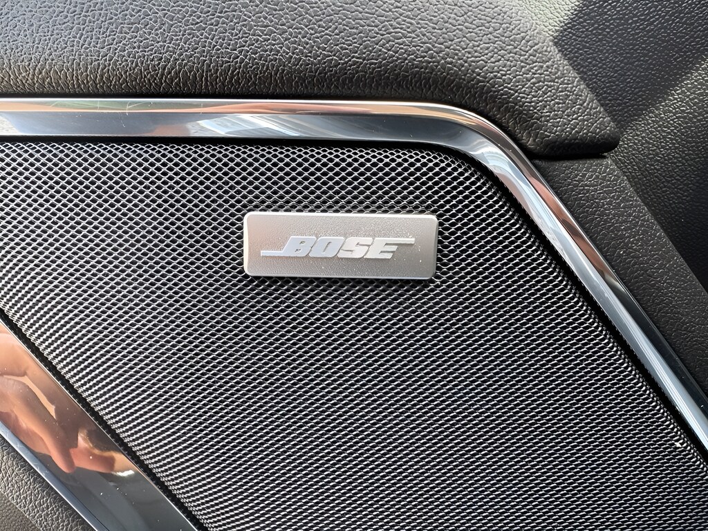 2024 GMC Sierra 1500 SLT - Photo 18