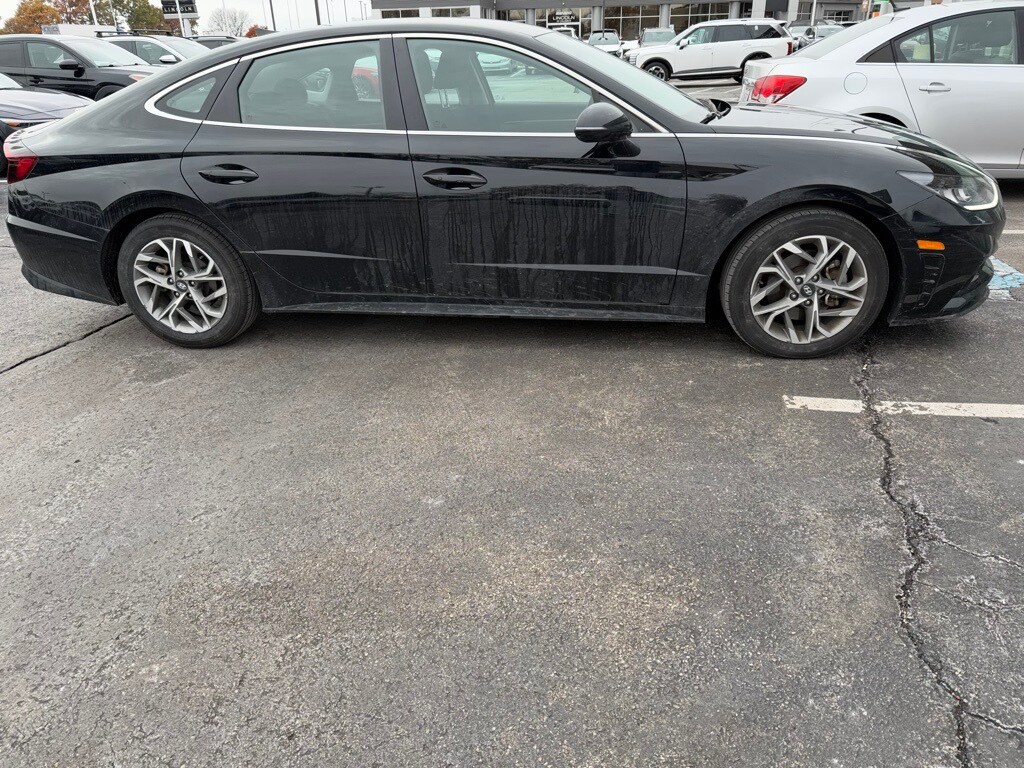 Used 2023 Hyundai Sonata SEL Sedan