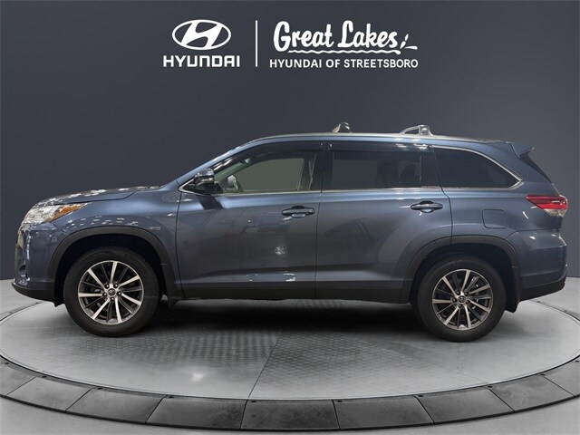2019 Toyota Highlander XLE photo 2