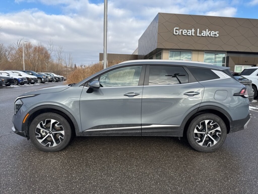 Used 2025 Kia Sportage EX SUV