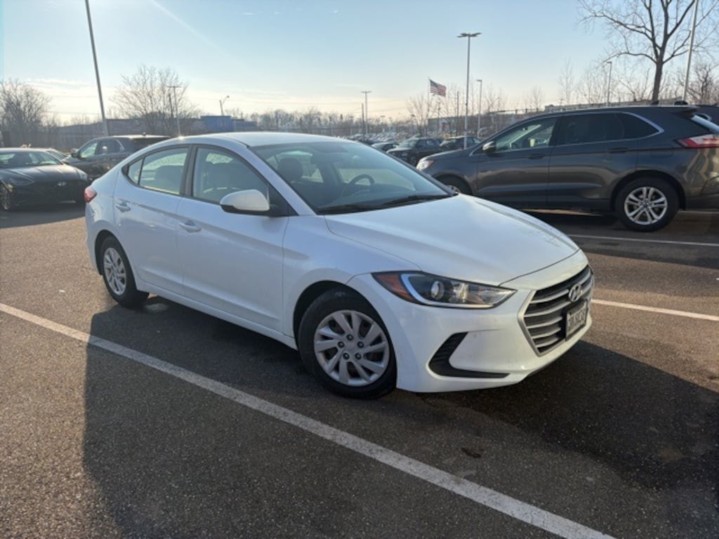 Used 2017 Hyundai Elantra SE Sedan