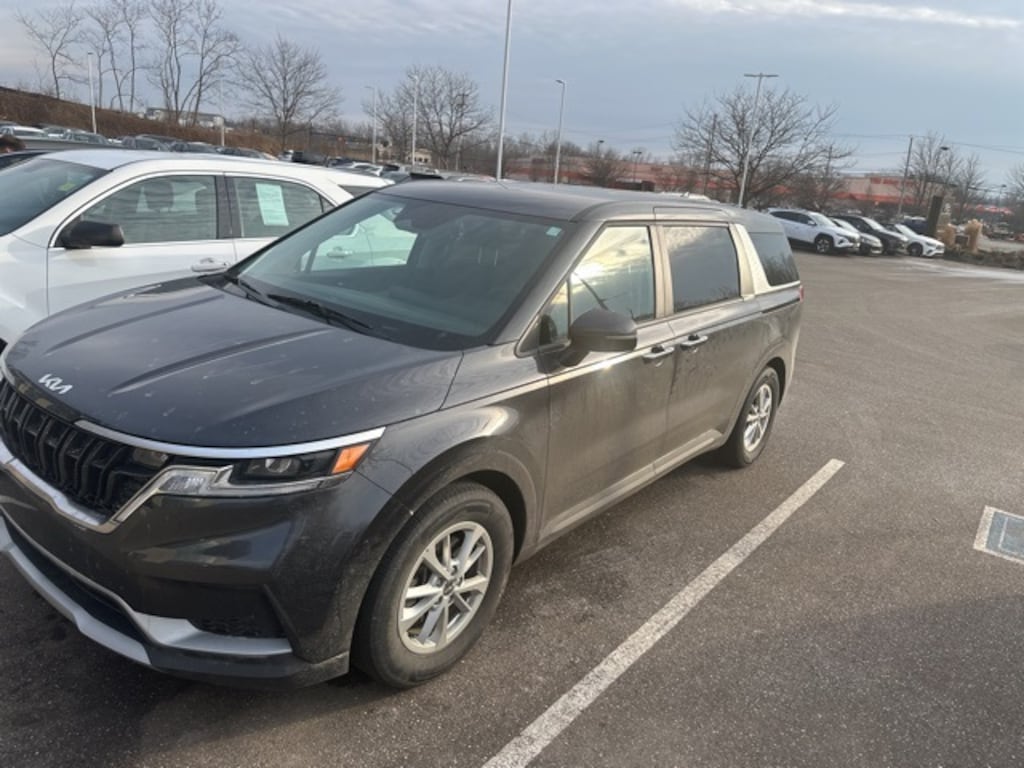 Used 2024 Kia Carnival LX MPV