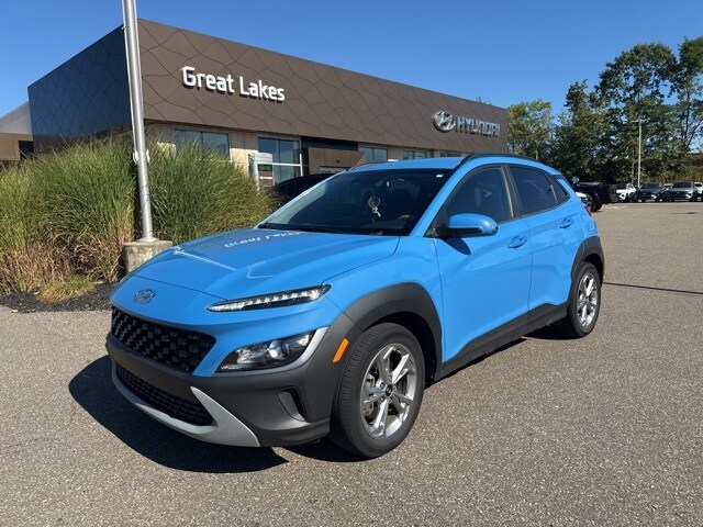 2023 Hyundai Kona SEL photo 2
