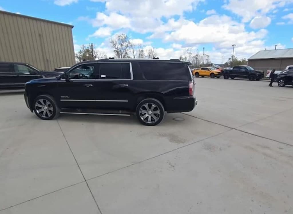 Used 2019 GMC Yukon XL Denali SUV