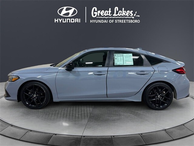 2022 Honda Civic Sport photo 2