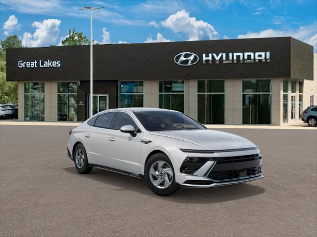 2025 Hyundai Sonata SE photo 2