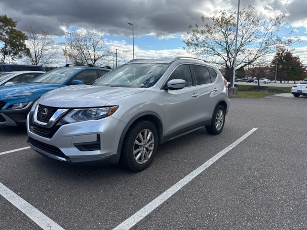 Used 2018 Nissan Rogue SV SUV