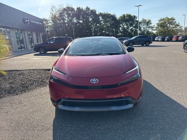 2023 Toyota Prius XLE photo 2