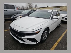 2024 Hyundai Elantra SE Sedan