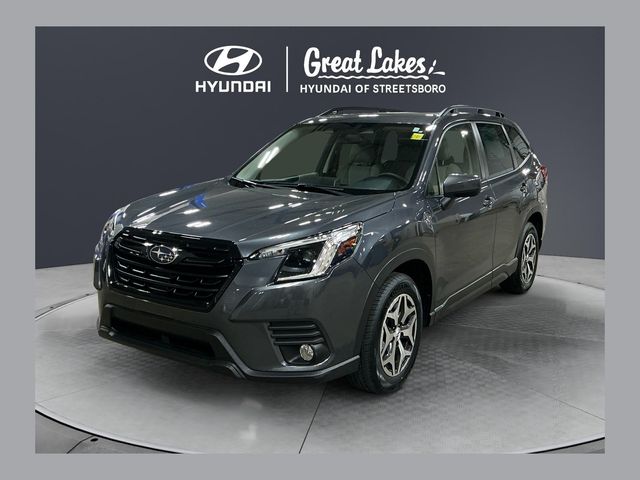 2023 Subaru Forester Premium's photo