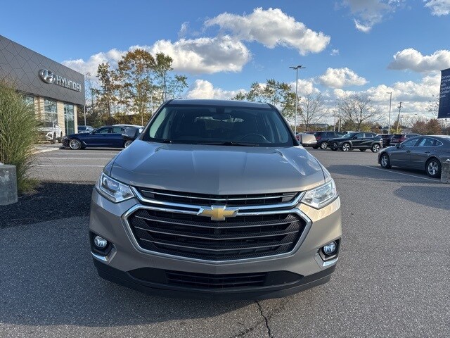 2019 Chevrolet Traverse Cloth 1LT photo 2