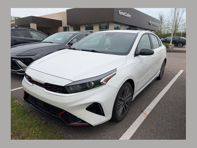 2023 Kia Forte GT-Line AT's photo