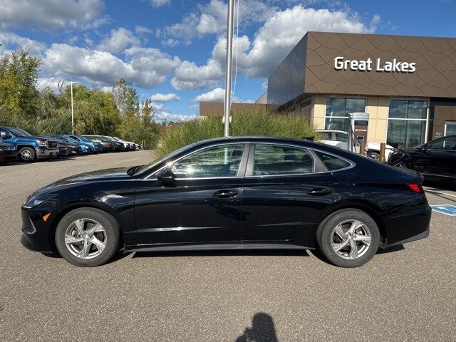 2023 Hyundai Sonata SE photo 2