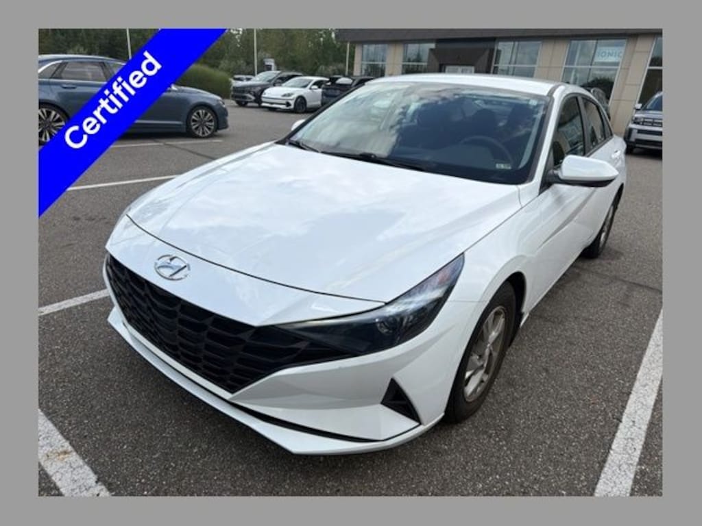 Certified 2022 Hyundai Elantra SE Sedan