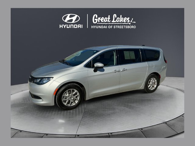 2023 Chrysler Voyager