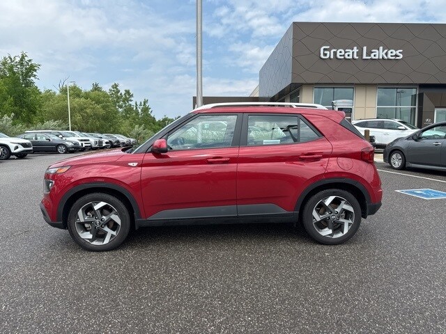 Certified 2022 Hyundai Venue SEL with VIN KMHRC8A35NU201409 for sale in Streetsboro, OH