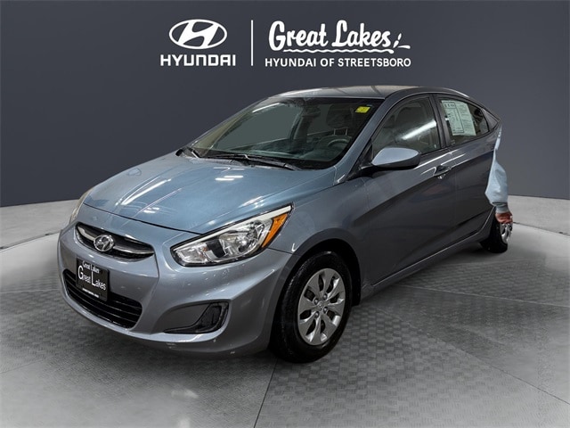 2017 Hyundai Accent SE's photo