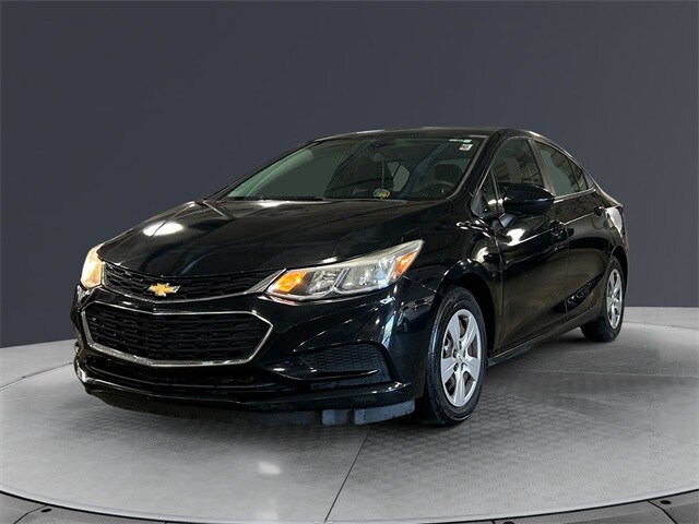 2016 Chevrolet Cruze LS photo 2