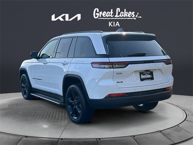 2025 Jeep Grand Cherokee Laredo Altitude X photo 4