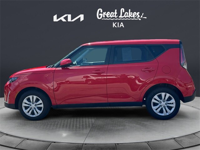 2023 Kia Soul LX photo 3