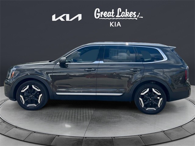 2023 Kia Telluride EX photo 2