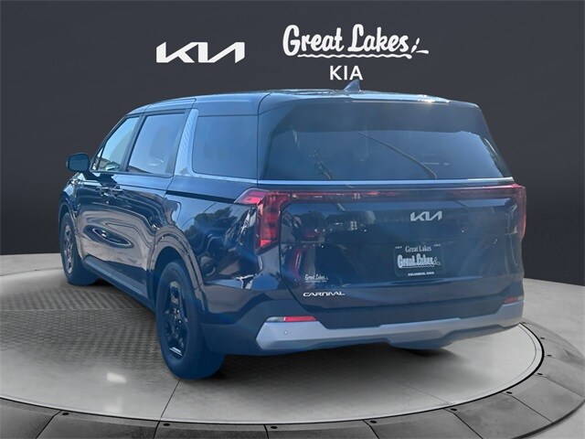 2025 Kia Carnival LX photo 3