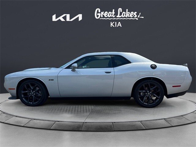 2023 Dodge Challenger R/T photo 3