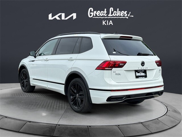 2022 Volkswagen Tiguan SE R-Line Black photo 2
