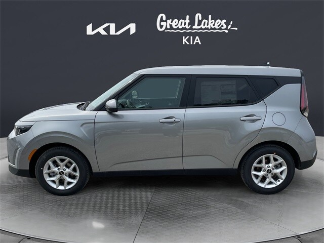 2025 Kia Soul S photo 3