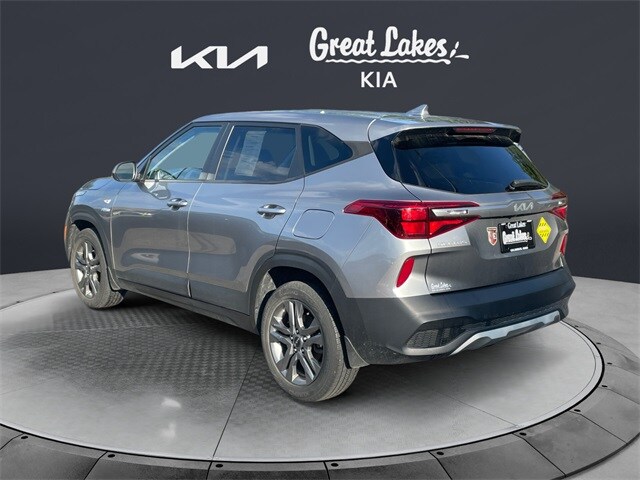 2023 Kia Seltos LX photo 4
