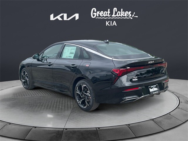 2025 Kia K5 GT-Line photo 4