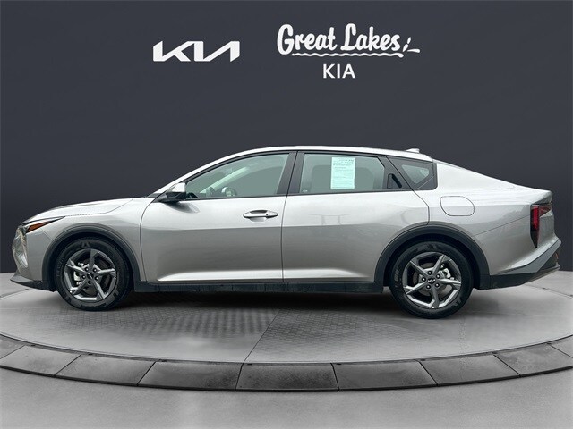 2025 Kia K4 LXS photo 3