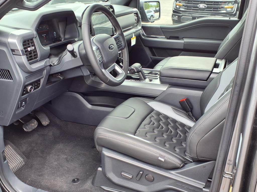 2025 Ford F-150 XLT - Photo 6