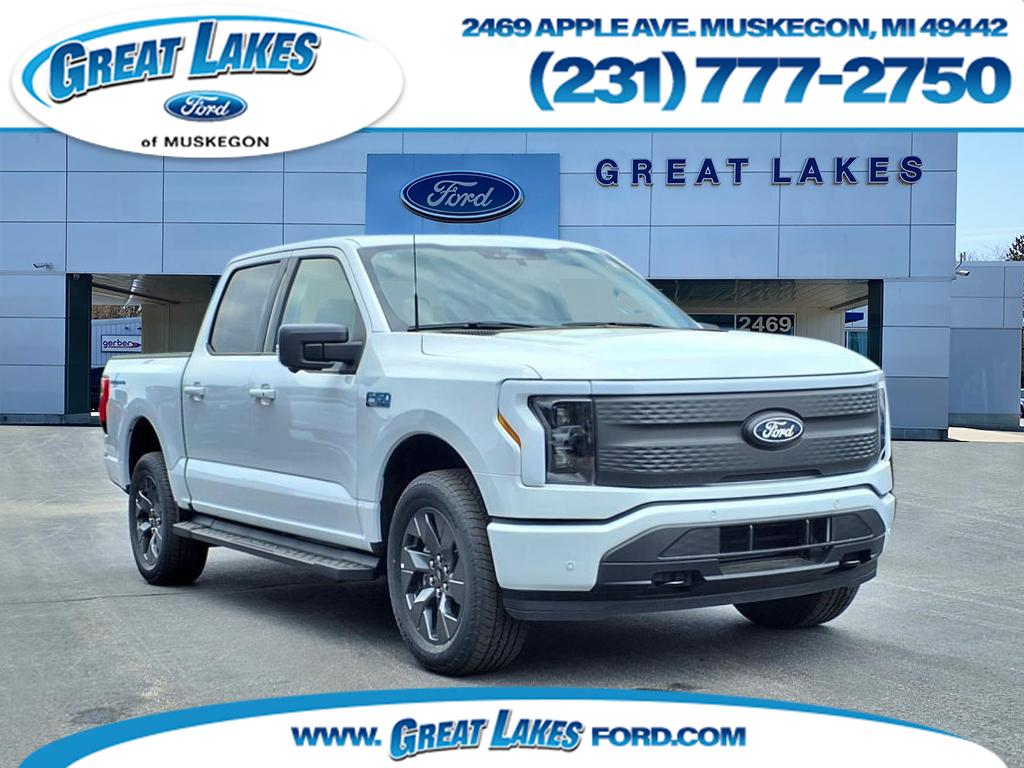 2025 Ford F-150 Lightning Flash's photo