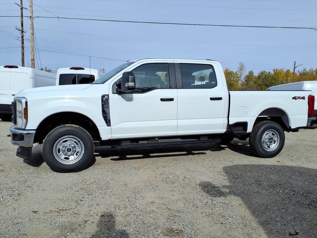 New 2026 Ford F-250 XL 4x4 XL Crew Cab 6.8 ft. SB Pickup