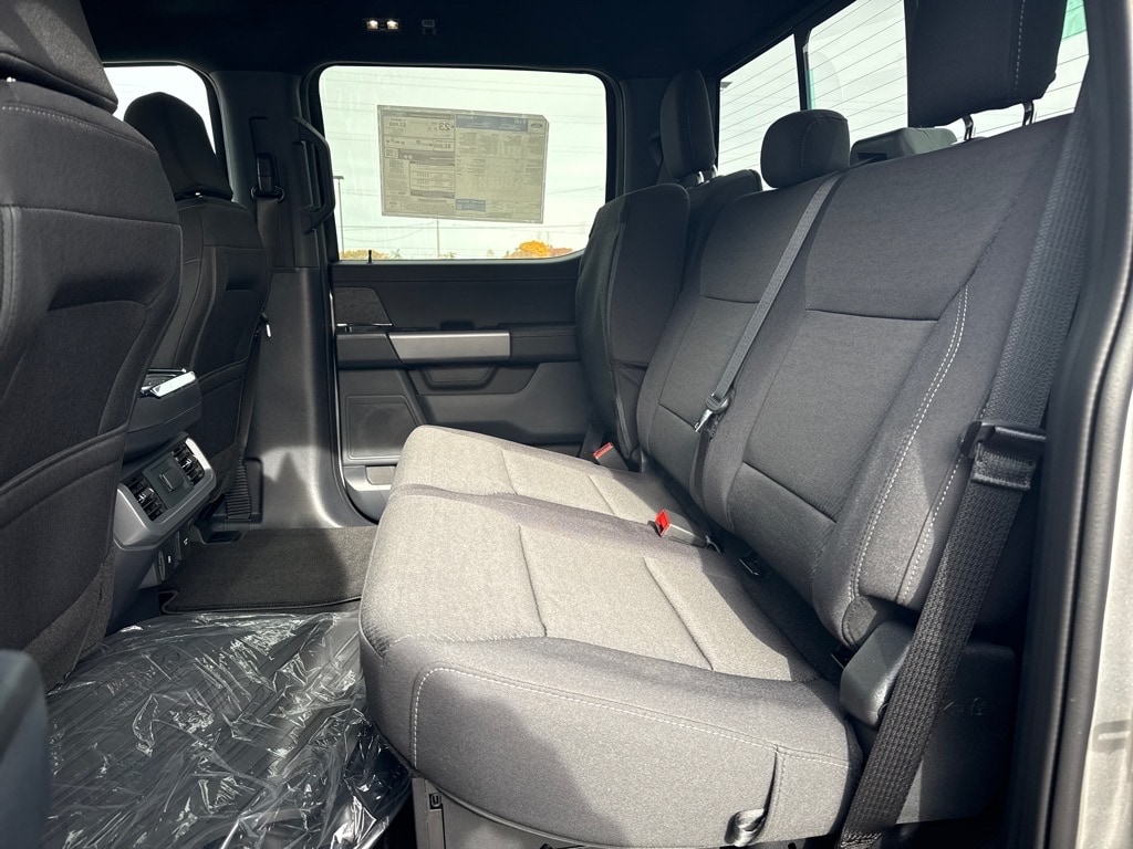 2025 Ford F-150 XLT - Photo 7