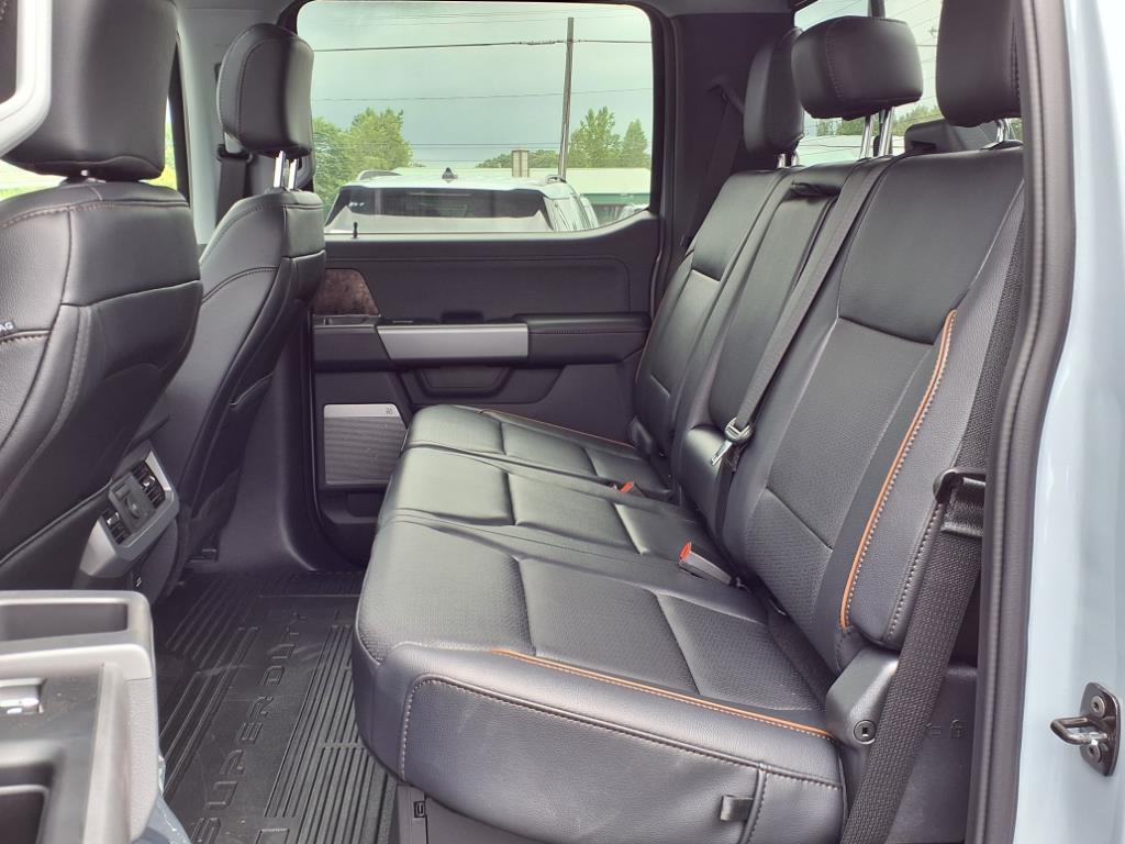 2025 Ford F-350 Super Duty Lariat - Photo 12