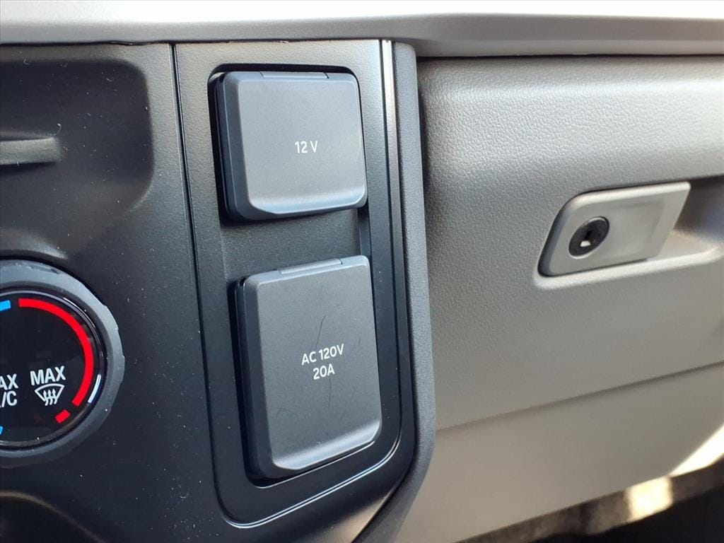 2026 Ford F-350 Super Duty XL - Photo 14