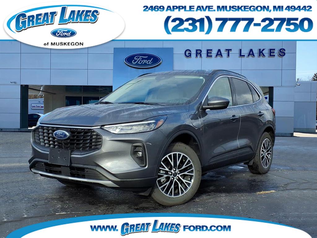 2025 Ford Escape PHEV's photo